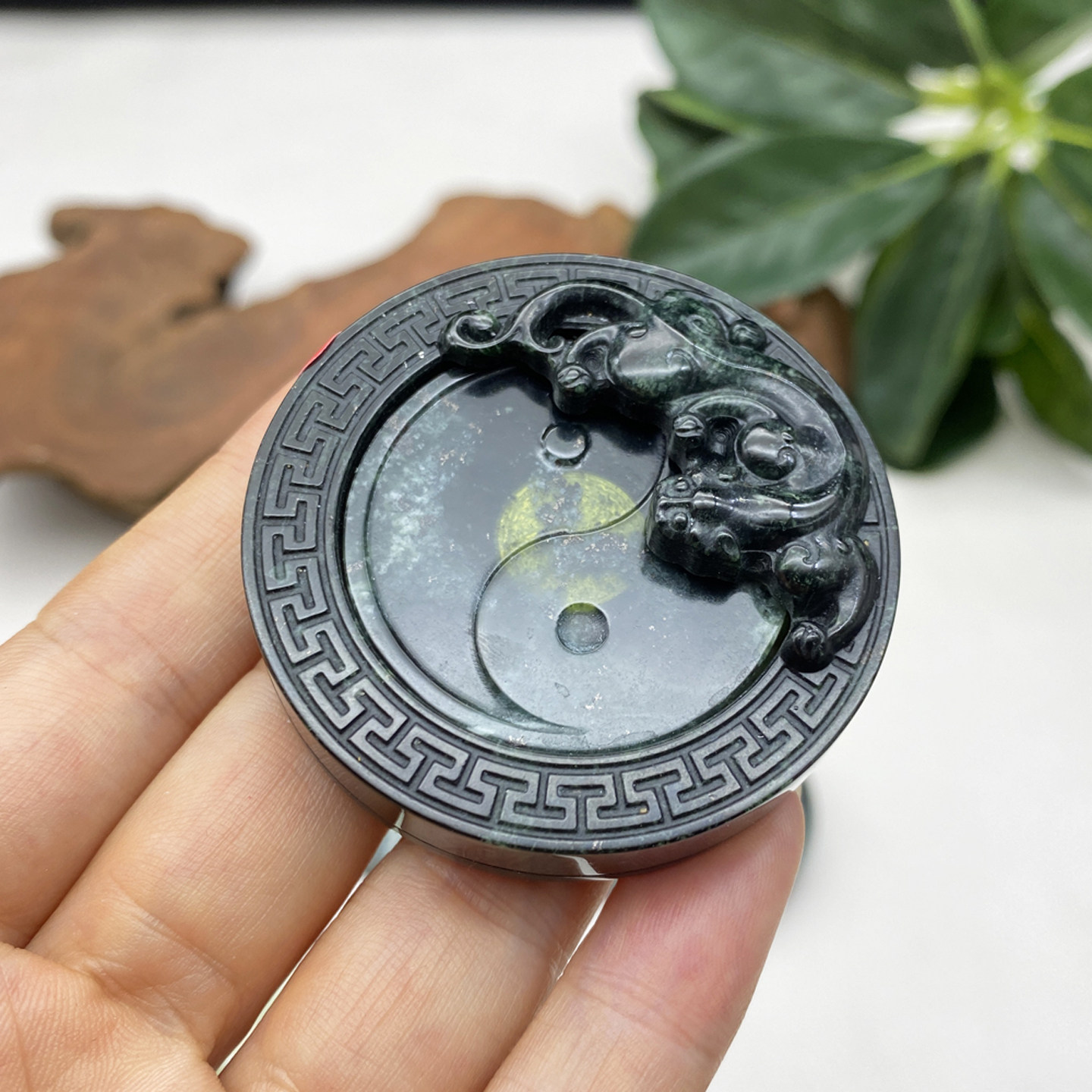 天然玉石山鬼转转太极八卦盘岫玉貔貅把玩件旋转八卦盘玉石手把件,淘宝优惠券,粉丝福利购,淘宝优惠卷