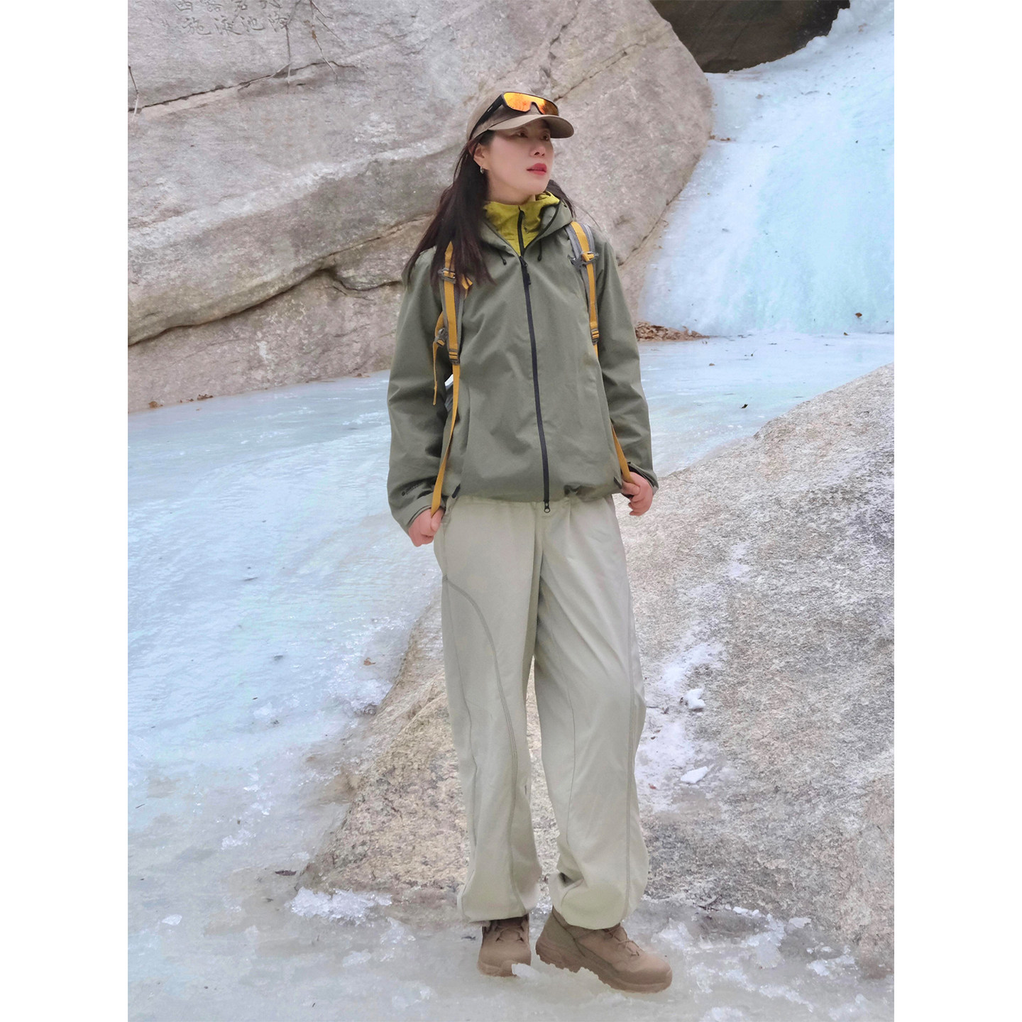 临典米色徒步登山裤女2026春季新款户外宽松直筒明线设计感休闲裤,淘宝优惠券,粉丝福利购,淘宝优惠卷