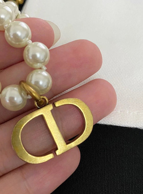 新款带钻珍珠项链女复古做旧铜色CD颈链气质百搭字母高级感毛衣链