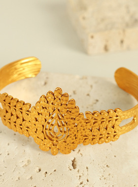 Timothee欧美复古设计钛钢手环镂空宽手镯金色蝴蝶生命树手饰品