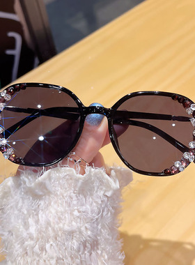 新款韩系ins风超轻太阳镜高级感墨镜防紫外线防晒眼镜框显瘦潮流