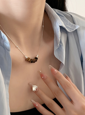 十里间银色虎眼石串珠项链