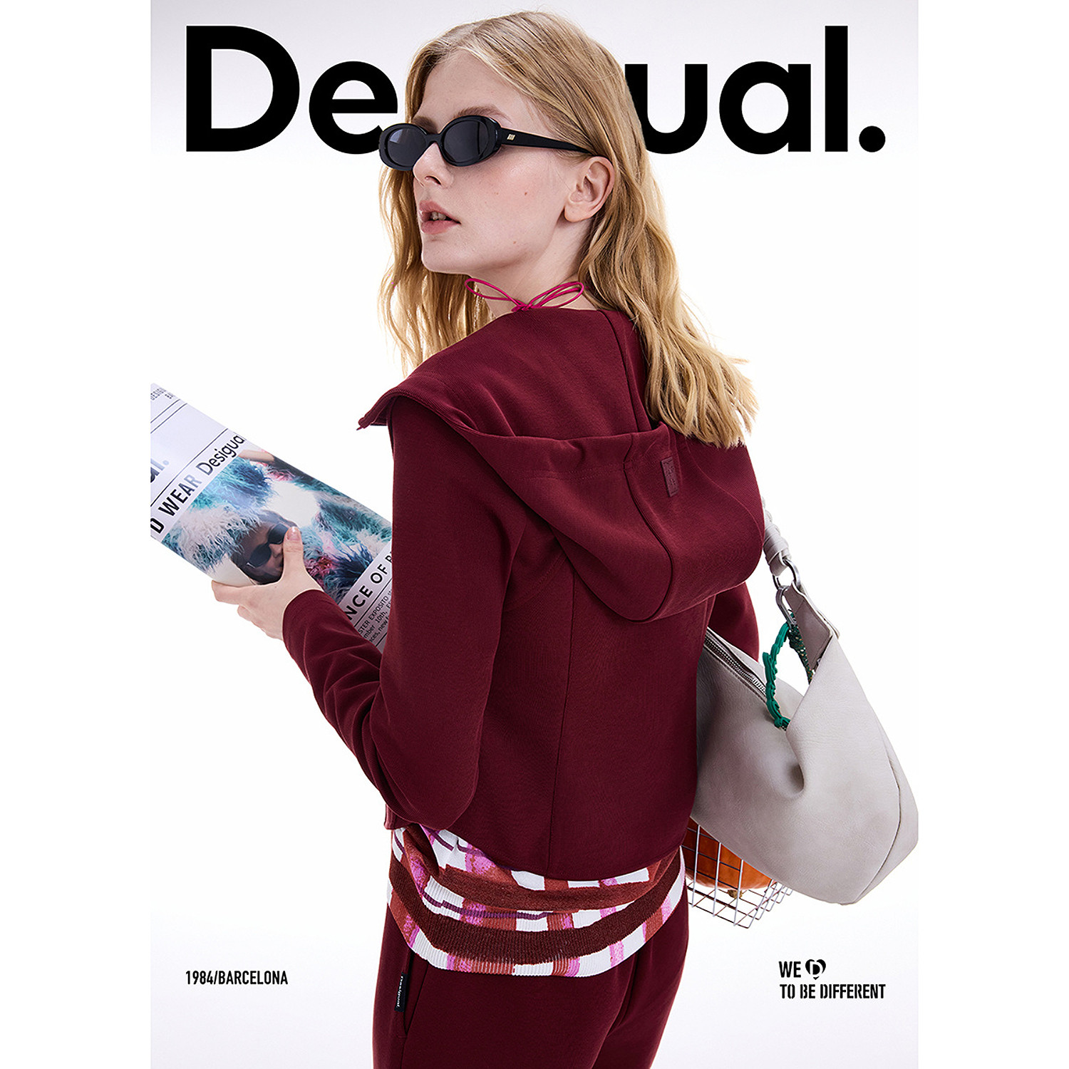 Desigual25秋冬新品修身连帽弧形下摆紫红色女士外套