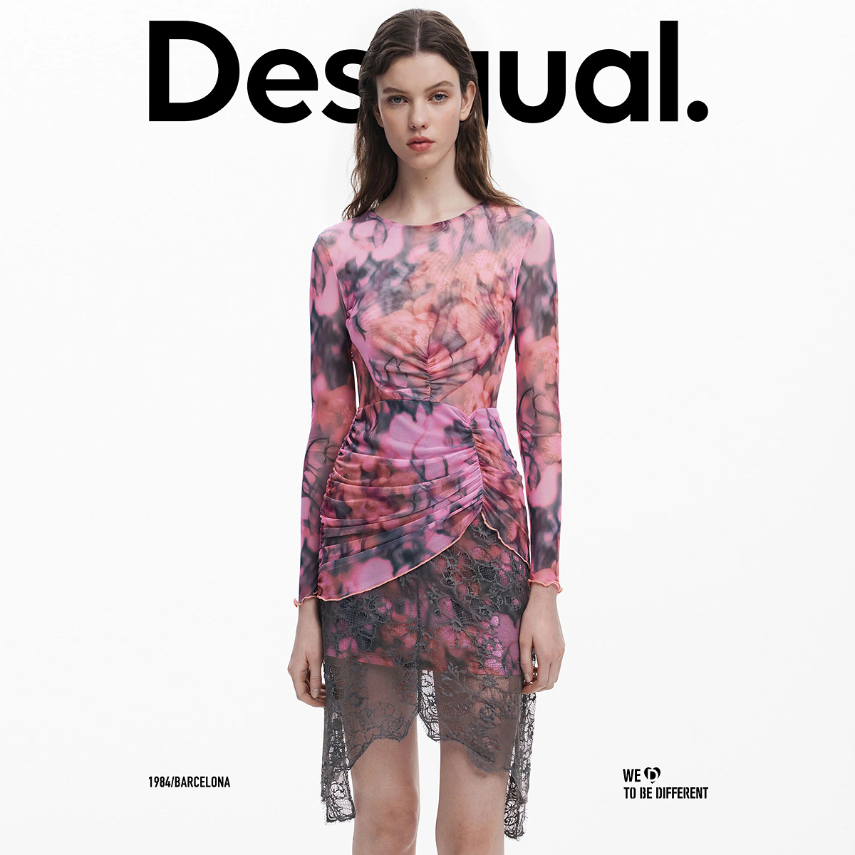 【Collina Strada联名】粉色花卉印花蕾丝拼接连衣裙 - 图1