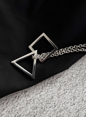 几何三角形吊坠项链男女冷淡风潮流网红小众设计感不褪色简约