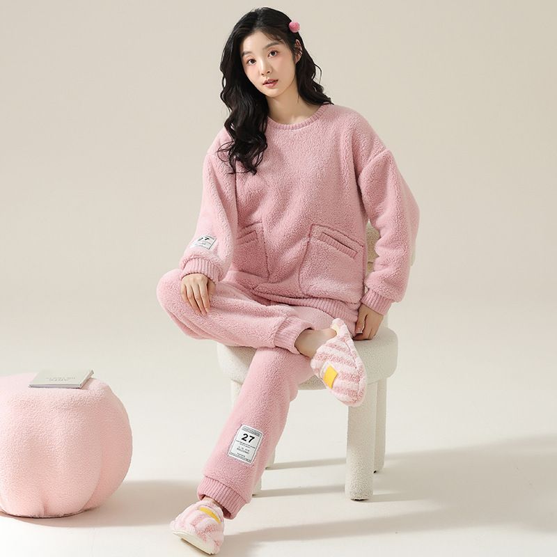 法兰绒睡衣女秋冬季加厚加绒家居服女士保暖休闲简约宽松套装 - 图0