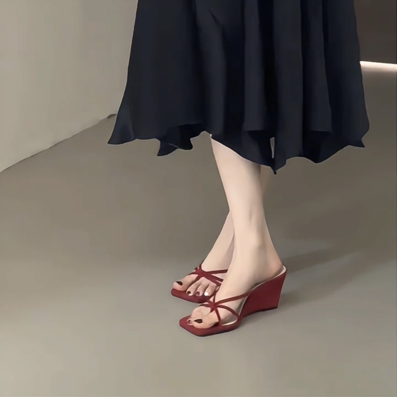 羊皮版！红色真皮高跟鞋女坡跟方头夹趾外穿拖鞋网红百搭凉鞋拖,淘宝优惠券,粉丝福利购,淘宝优惠卷