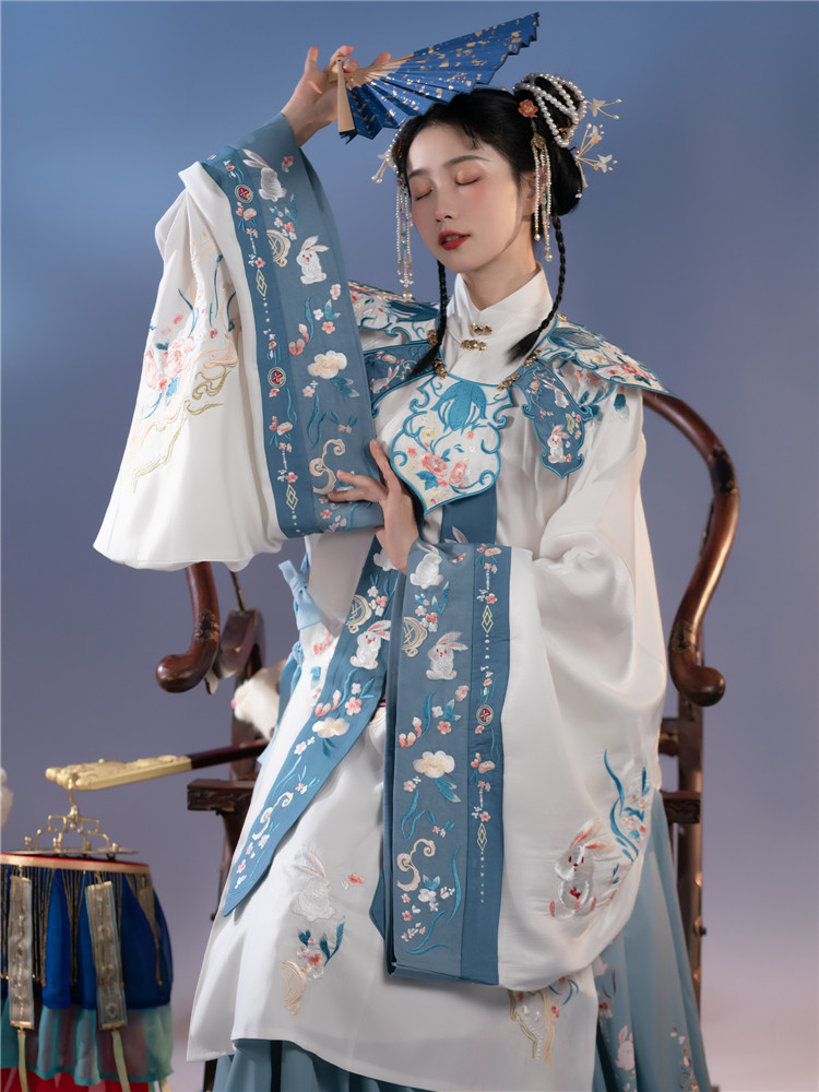 云汐阁花溪月兔原创汉服女明制袄裙日常刺绣云肩立领齐腰褶裙秋冬_虎窝淘