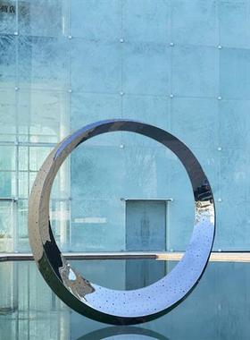 不锈钢镜面镂空发光月亮雕塑浪花圆环定制厂家酒店景观落地大摆件