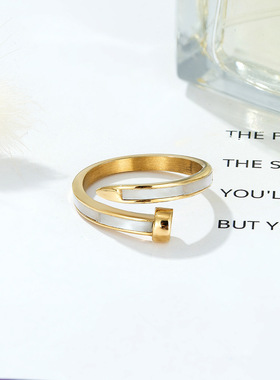 开口白贝壳钉子戒指女小众设计感指环ins风钛钢戒指