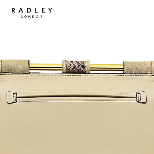 【合并】Radley英国奢品米色拼接牛皮斜挎马鞍包小号蛇纹 - 图3