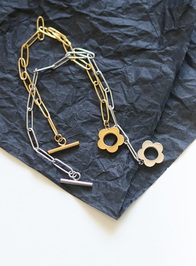 ins花朵森系夏季设计小雏菊女