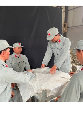 定做军民一家亲蜡像军民鱼水情定制博物馆场景Q还原农民手工硅胶