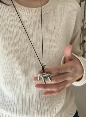 2025新款时尚同款银色小马项链