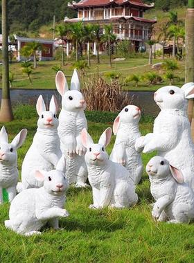 户外景区草坪玻璃钢仿真兔子摆件落地花园装饰庭院幼儿园动物雕塑