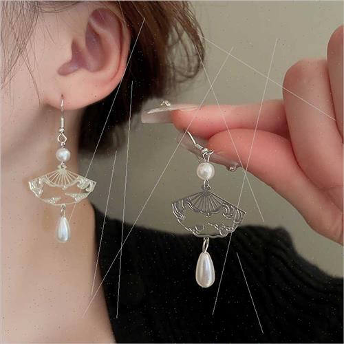 Retro Xiang Yun water drop fan pearl ear hooks fashion niche - 图0