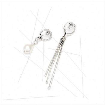 ZA fashion light Luxury ຍາວ earrings ໂລຫະ asymmetric