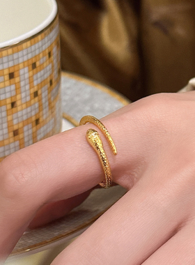 轻奢古法金色本命年蛇年戒指女