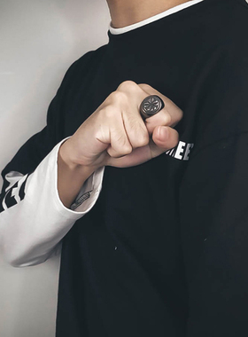 欧美风元素四叶草钛钢情侣戒指