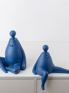 现代北欧抽象坐姿桔子橙色人物摆件软装样板间圆头雕塑家居装饰品