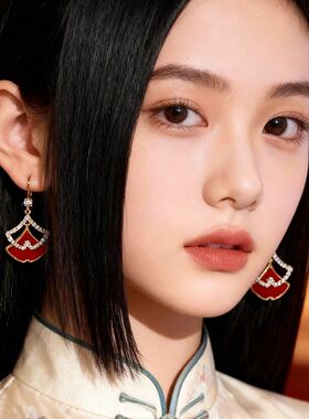 红色银杏叶扇形耳环女复古双层耳坠港风耳钉金色耳钩玄学招财耳饰