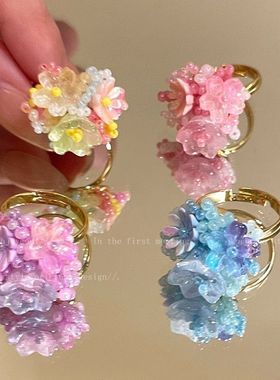 多巴胺绣球花朵戒指女款早春度假风少女心食指戒炫彩新款串珠指环