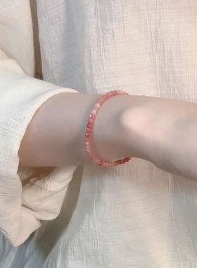 草莓小众设计手链女极细招桃花粉色串转运珠甜美显白时尚百搭手饰