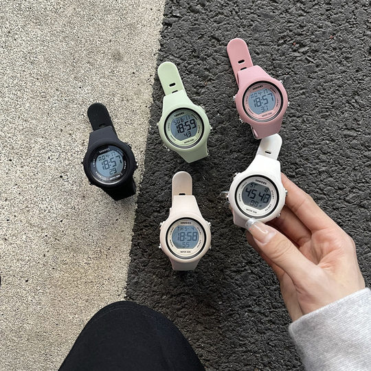 Einfache, mädchenhafte Sport-Multifunktions-Digitaluhr im College-Stil
