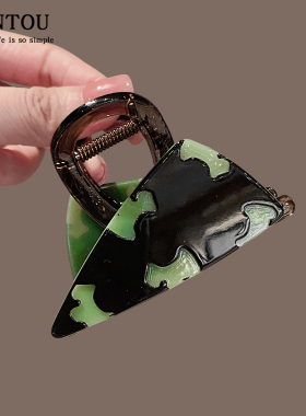 三角印花抓夹饱满后脑勺鲨鱼夹
