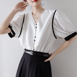 法式对白撞色V领法式泡泡袖衬衣女2024夏款设计小众白色衬衫上衣