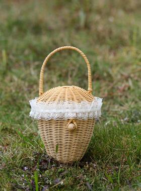 北欧手提篮宝宝出游拍照装饰摆件