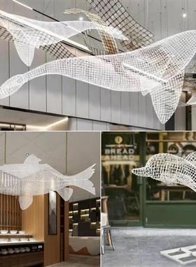 定制大型不锈钢镂空鲸鱼雕塑酒店会场网格编织海洋动物悬挂装饰品