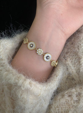 天然贝母手链轻奢小众精致2025