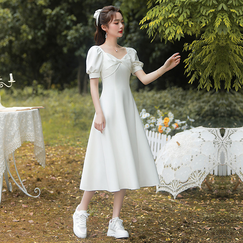 领证小白缎面个子法式日常轻连衣裙 美蓓可连衣裙