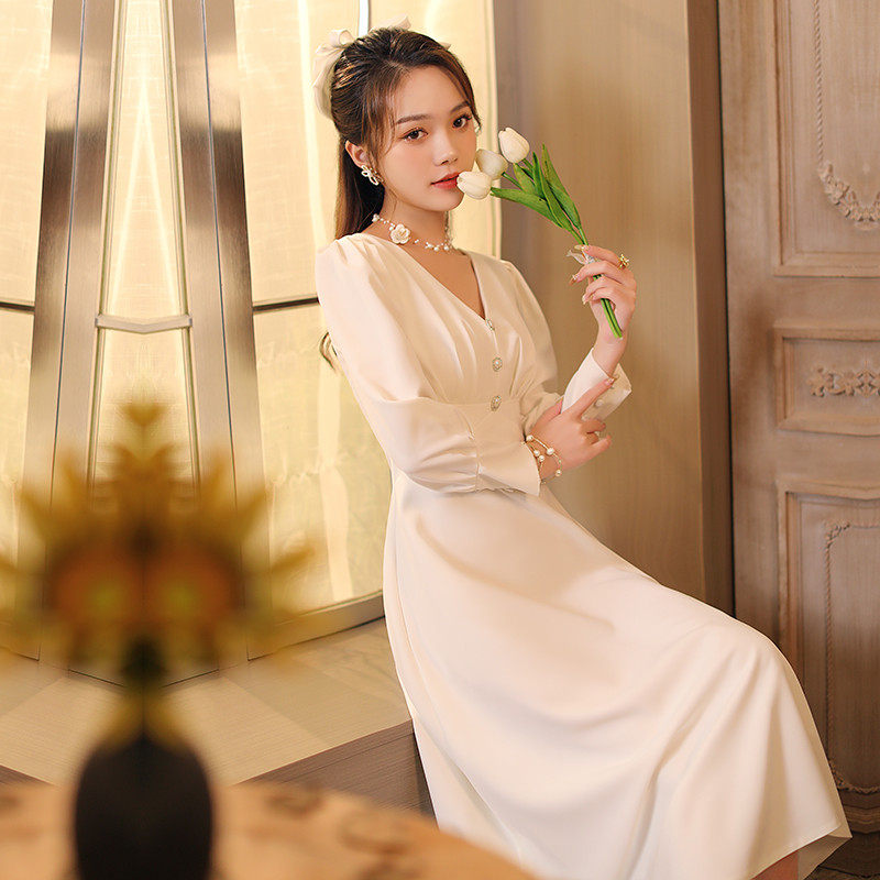 婚纱轻奢小众高端领证轻法式小礼服 美蓓可婚纱