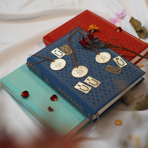 世界珍藏笔记本 蓝绒金｜A5烫金布面精装 ｜100g超厚9mm横线内页｜生日新年礼物手帐日记｜世界文学名著珍藏本复刻｜译文七海制造 - 图2