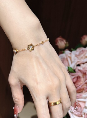 超美！黄金色带钻玫瑰花三花手链