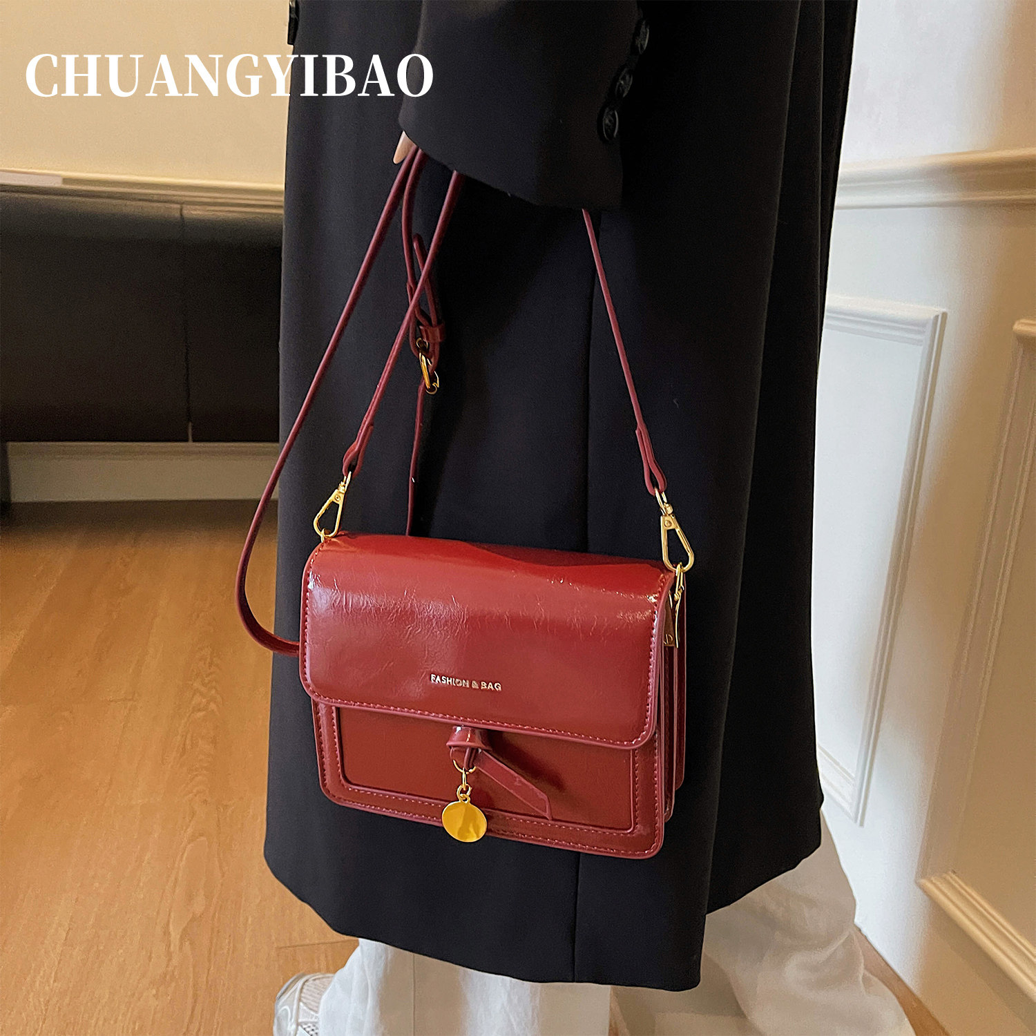 秋冬红色超火小方包包女式2025新款高级感轻奢小众通勤斜挎小婚包,淘宝优惠券,粉丝福利购,淘宝优惠卷