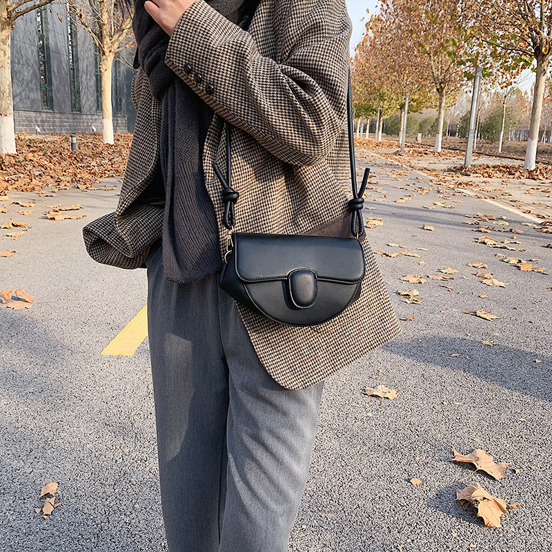 韩版迷你小包包女2025夏新款潮高级质感单肩斜挎包网红百搭马鞍包,淘宝优惠券,粉丝福利购,淘宝优惠卷