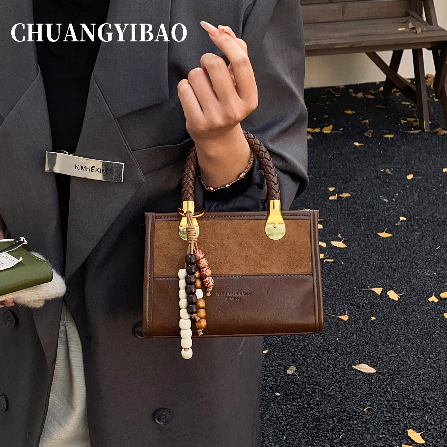 手提斜挎包包女式2026新款春夏复古轻奢小众高级感超火咖色单肩包,淘宝优惠券,粉丝福利购,淘宝优惠卷