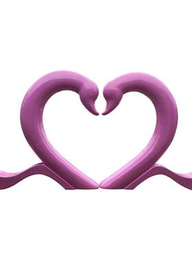 大型抽象天鹅摆件户外玻璃钢爱心形拍照道具园林景观爱情主题雕塑