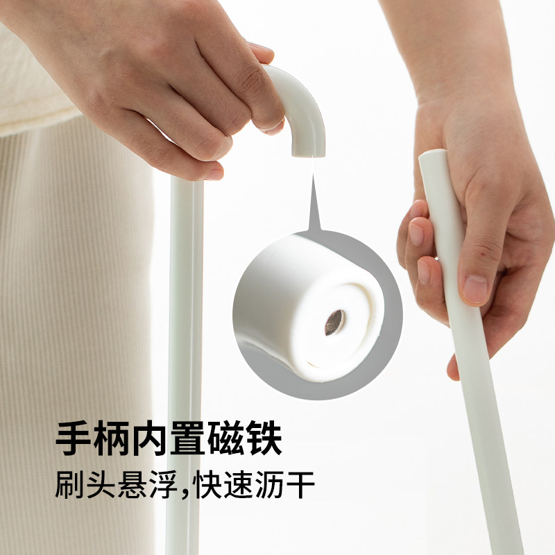Japan imported magnetic toilet brush can be hung