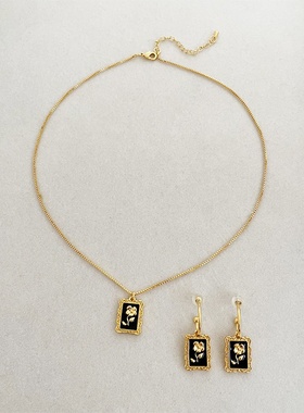 新款复古黑色滴油花朵女士项链简约时尚高级感轻奢百搭锁骨