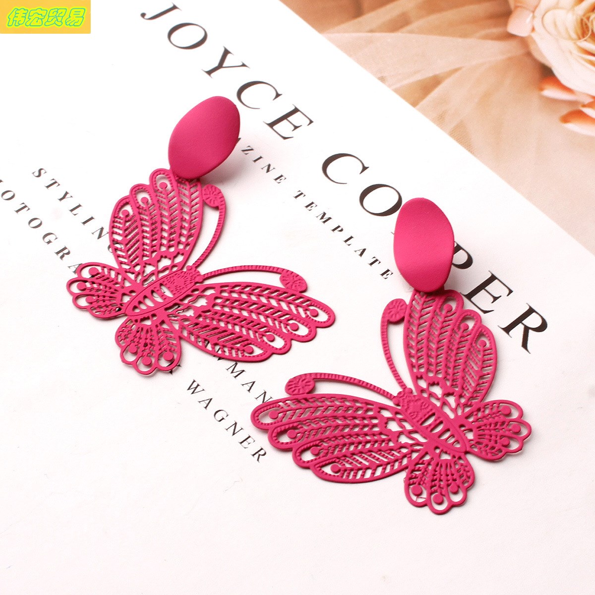 Hollow butterfly color earrings paper-cut Chinese stud women - 图3