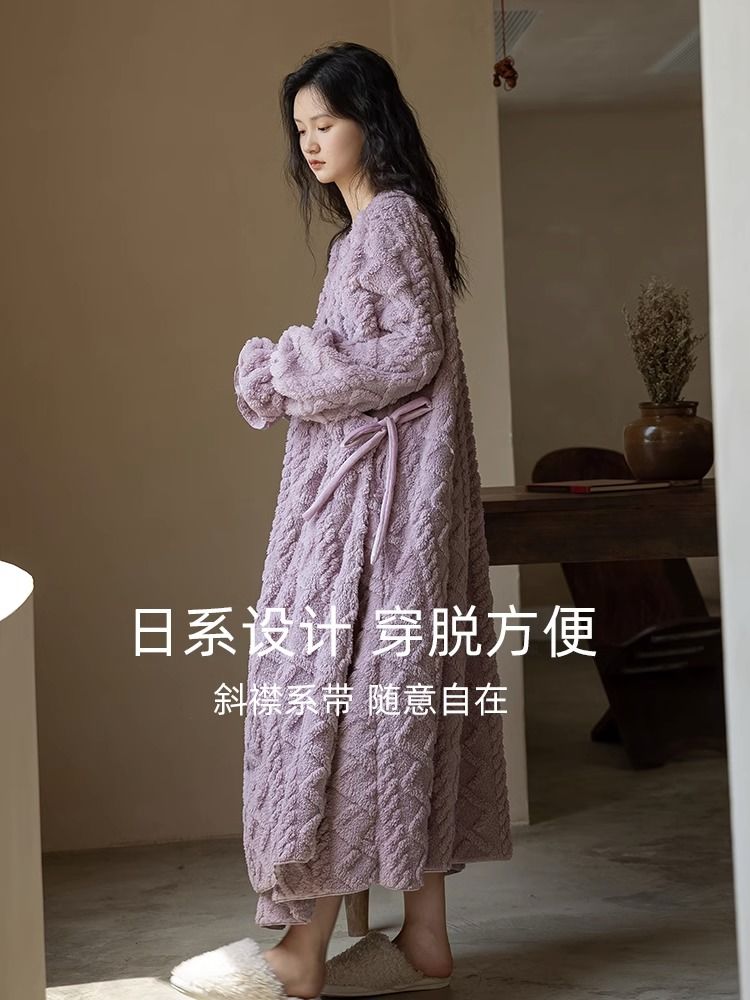 少女提花珊瑚绒睡衣女冬款2023年新款加厚加绒长袖居家服睡袍睡裙