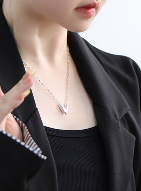 925银爱心心形项链女休闲风锁骨链女高级感小众设计链子毛衣链