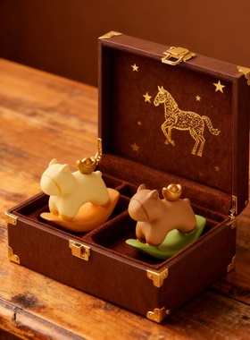 复古风木质小马摆件动物造型