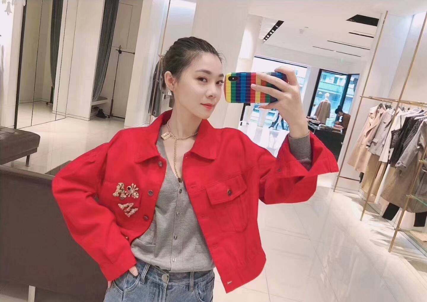 阿玛施女装官网2020秋冬新款短外套 范芙熙短外套