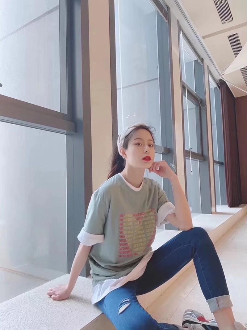 阿玛施旗舰店官网2020春夏新款t恤 范芙熙T恤