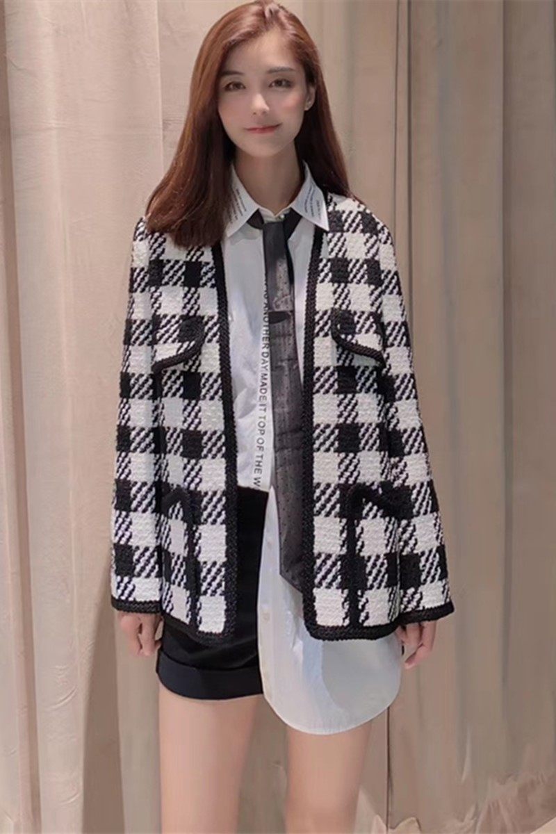 阿玛施旗舰店官网2020秋装女上衣 范芙熙短外套